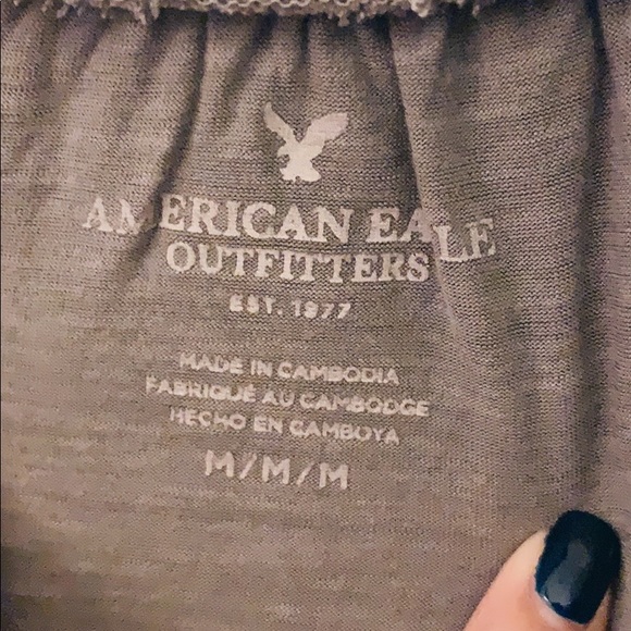 American Eagle Ruffle Top - Picture 2 of 2